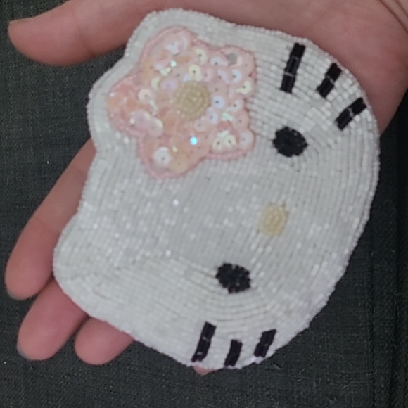 Sanrio Beaded Hello Kitty mini purse/coin holder - Picture 7 of 7